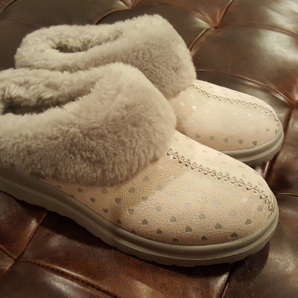 I Heart UGG 'I Heart Dreams' Slipper in light gray